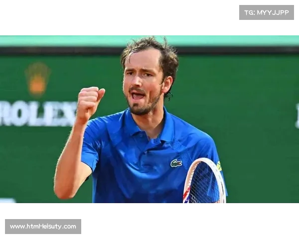 贝鲁奇逆袭梅德韦杰夫 新生代力量冲击杭州网球赛场